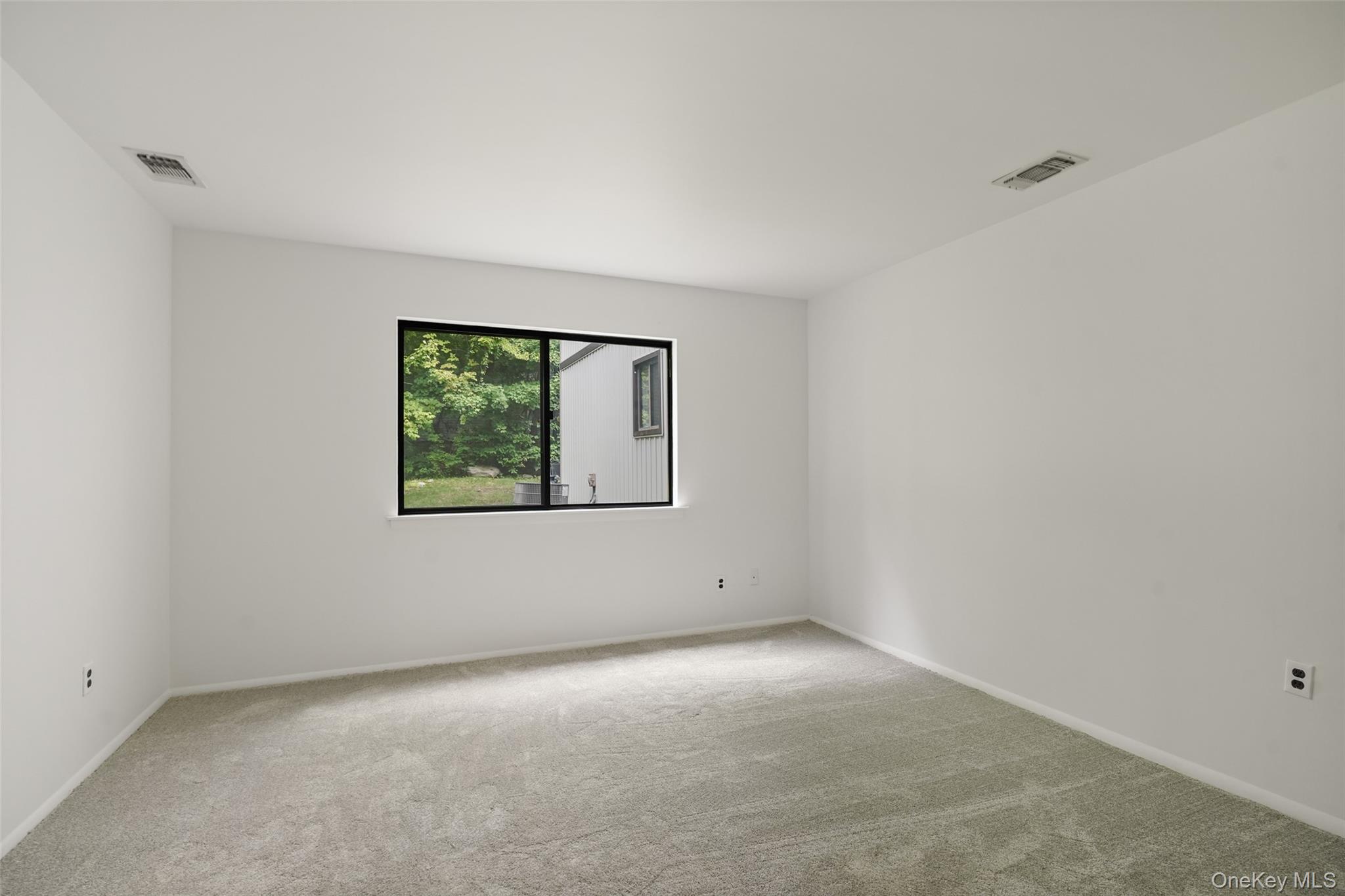 109 Village Road D Property Photo 18