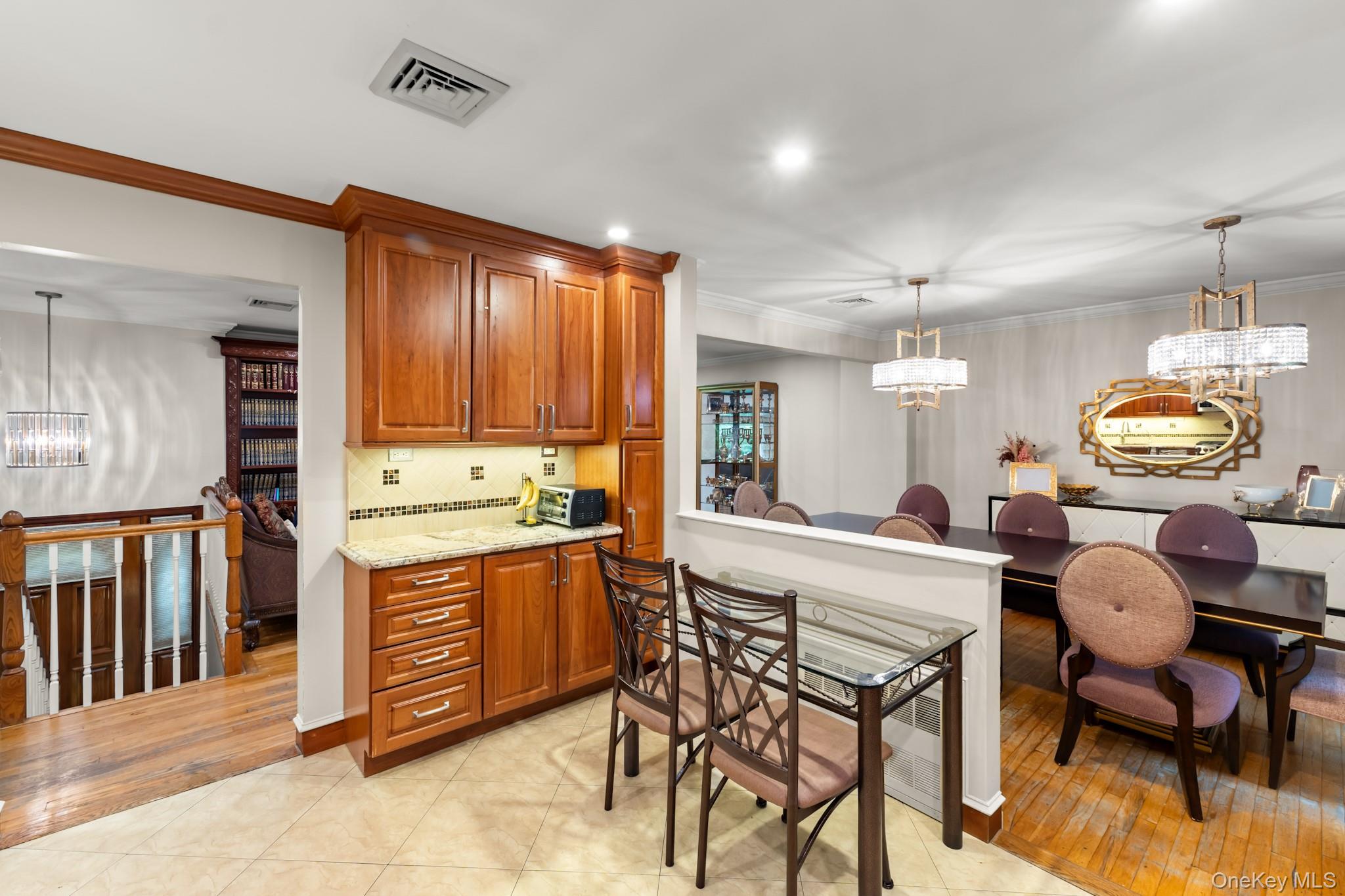 1 Earl Court Property Photo 4
