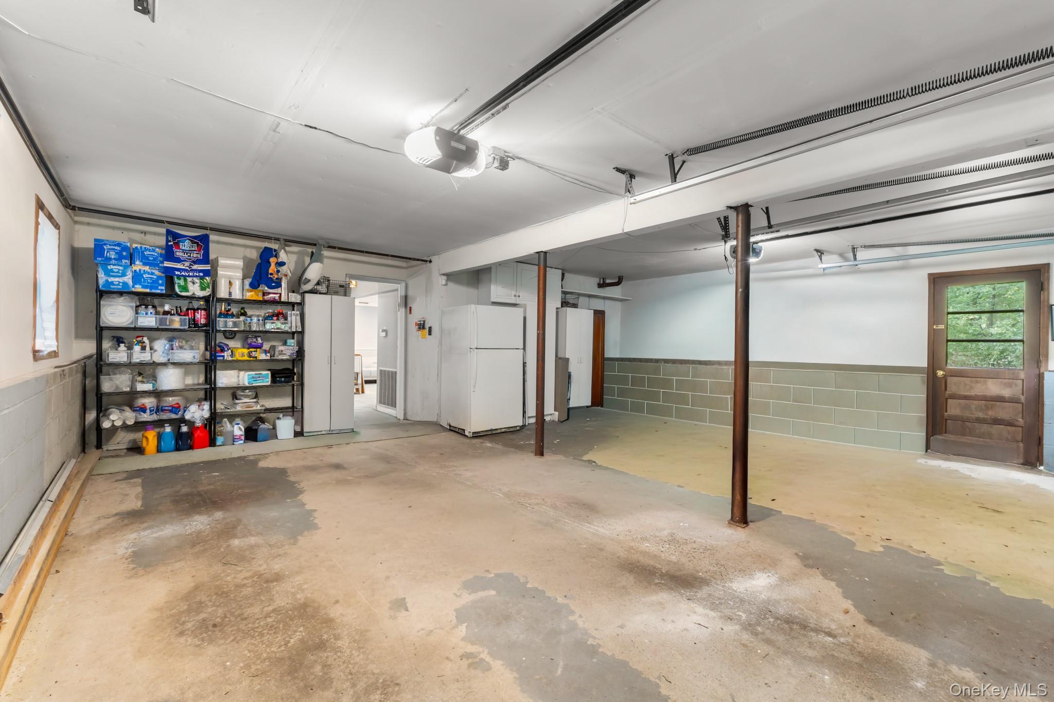 1 Earl Court Property Photo 24