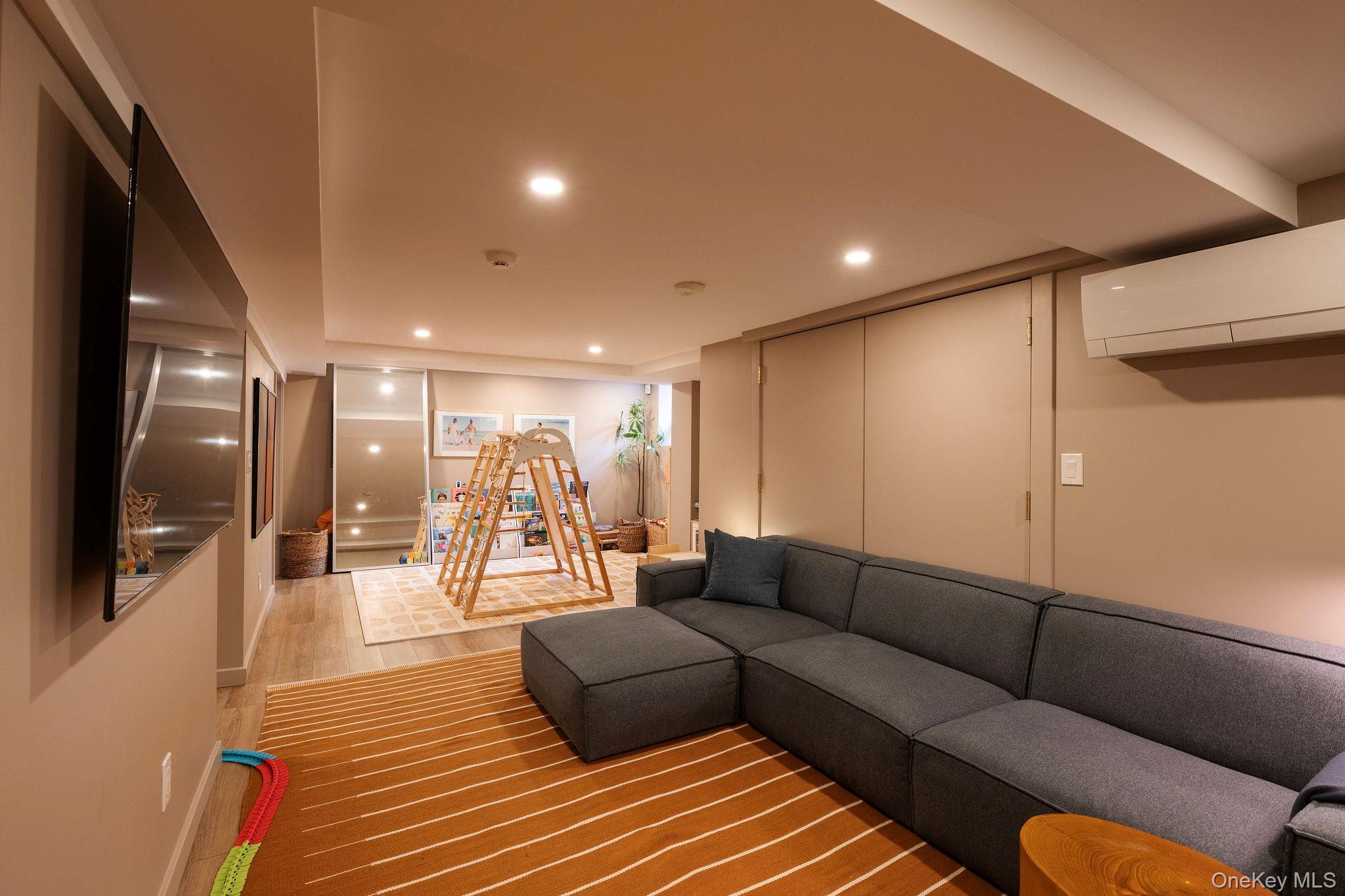 120 Saint James Street Property Photo 34