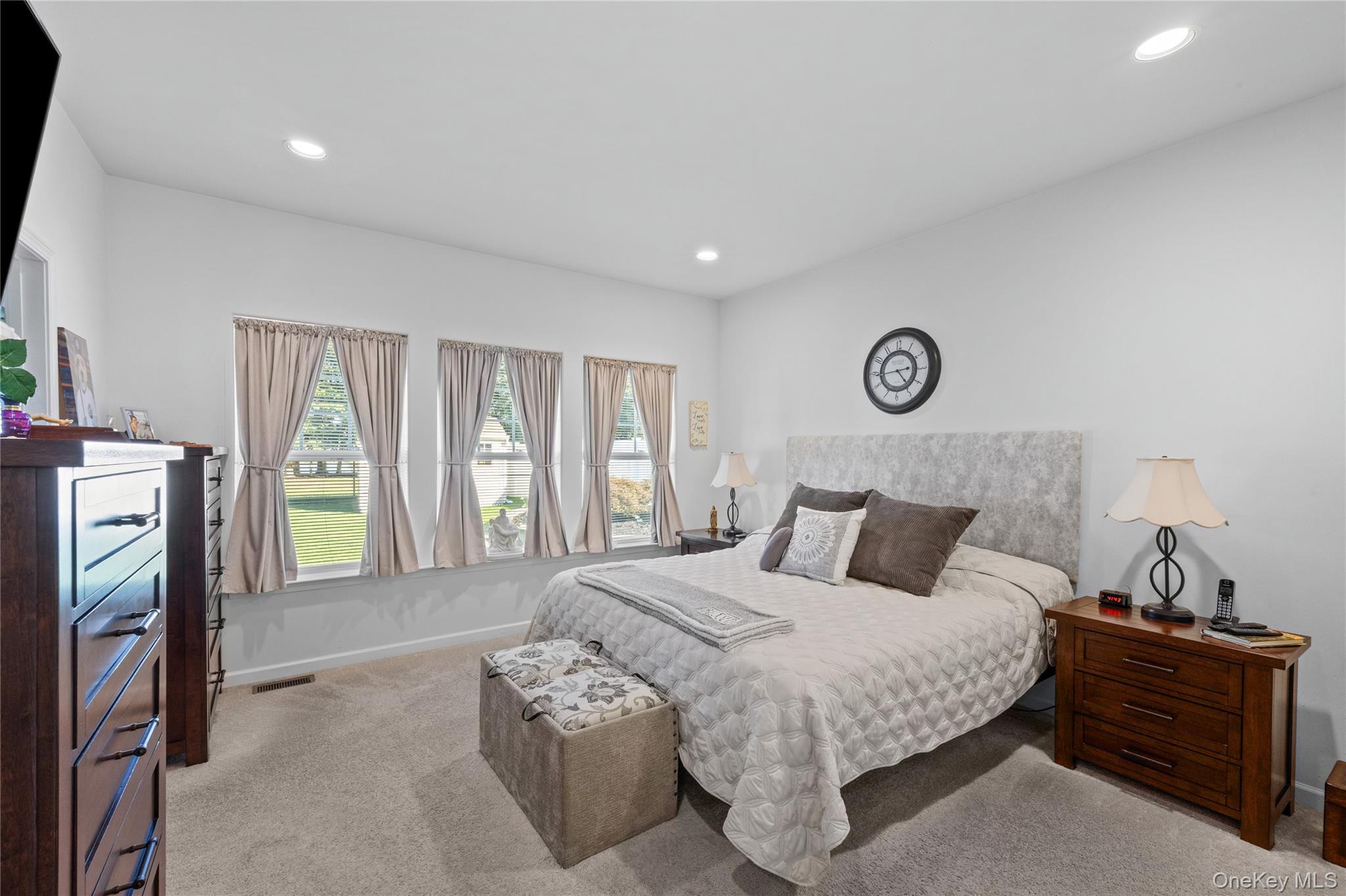 32 Pondview Circle Property Photo 15