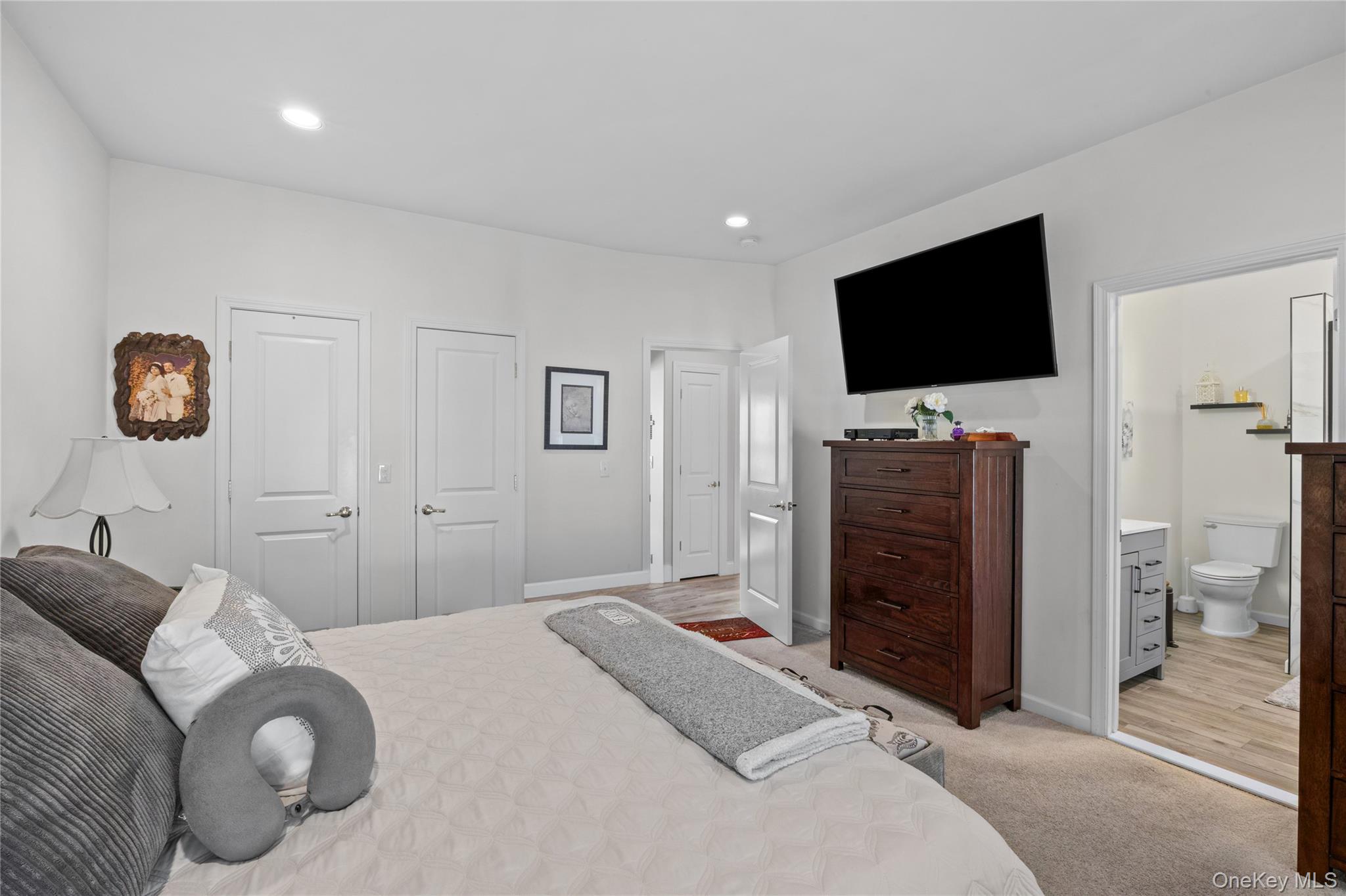 32 Pondview Circle Property Photo 17