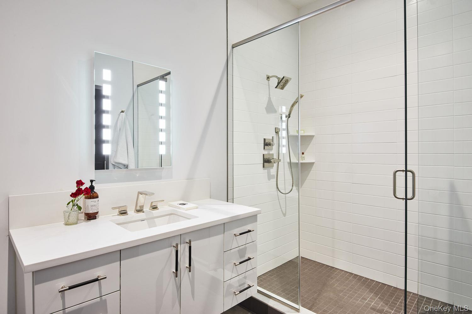 1045159 Property Photo 5