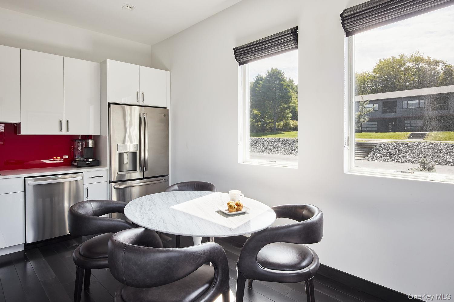 1045159 Property Photo 9