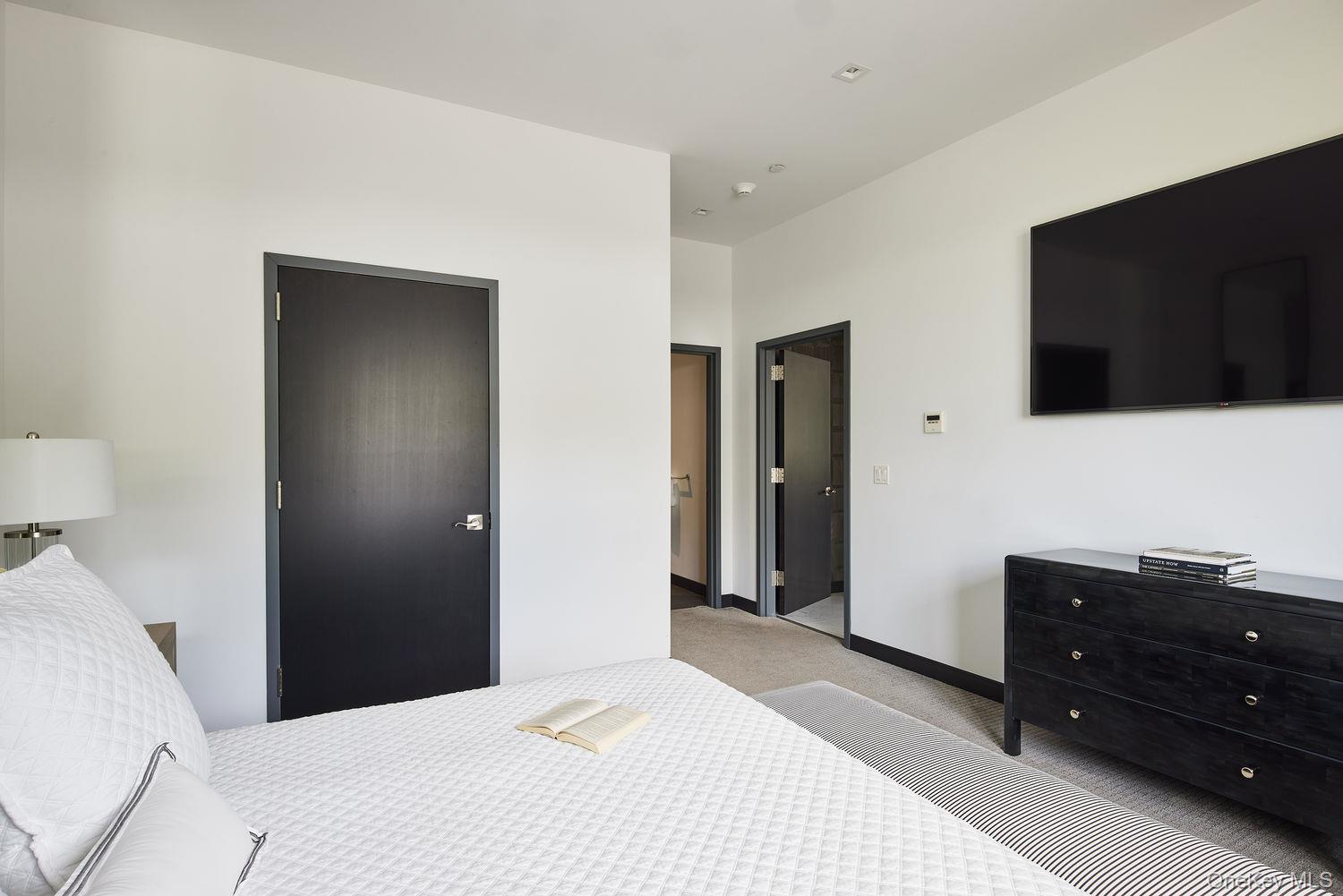 1045159 Property Photo 14
