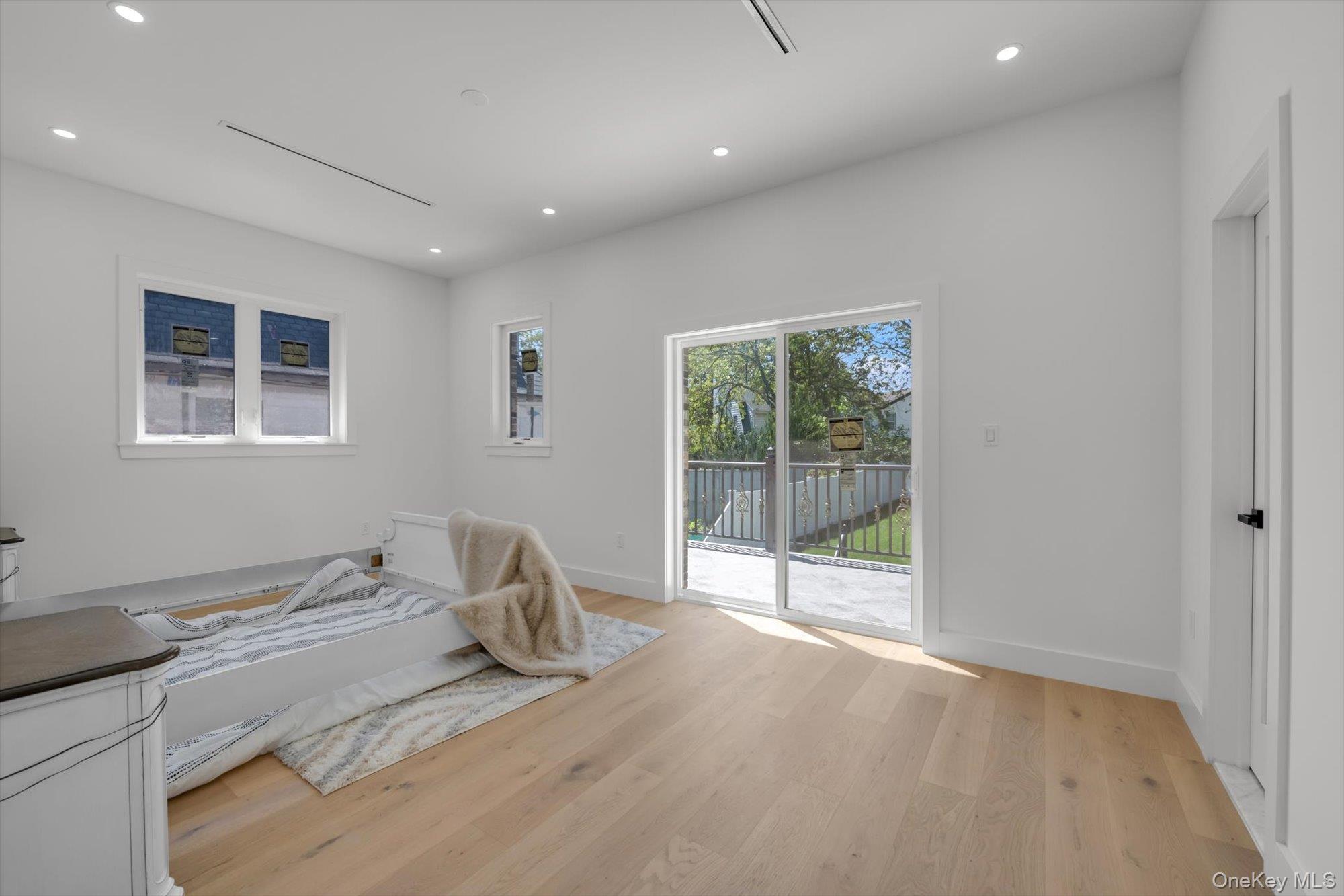 8366 Charlecote Ridge Property Photo 14