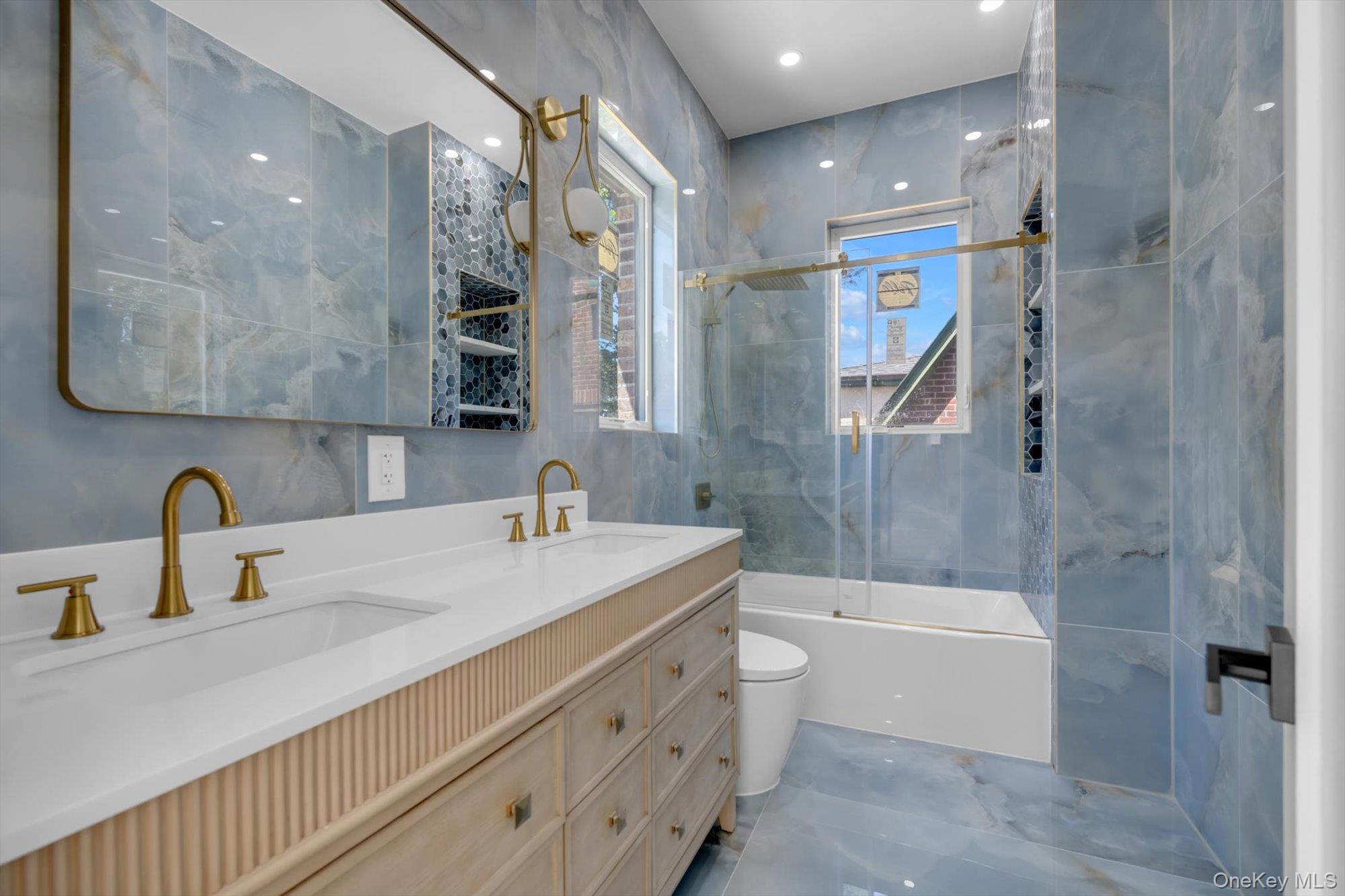 8366 Charlecote Ridge Property Photo 16