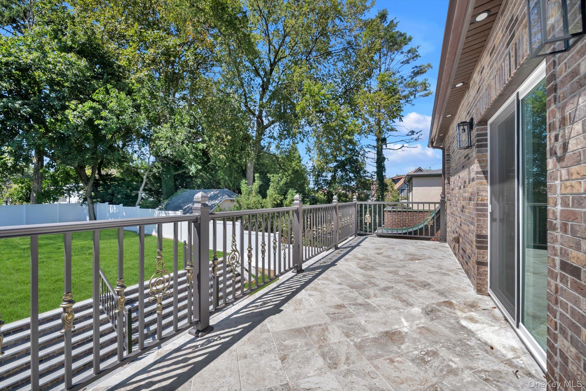 8366 Charlecote Ridge Property Photo 27