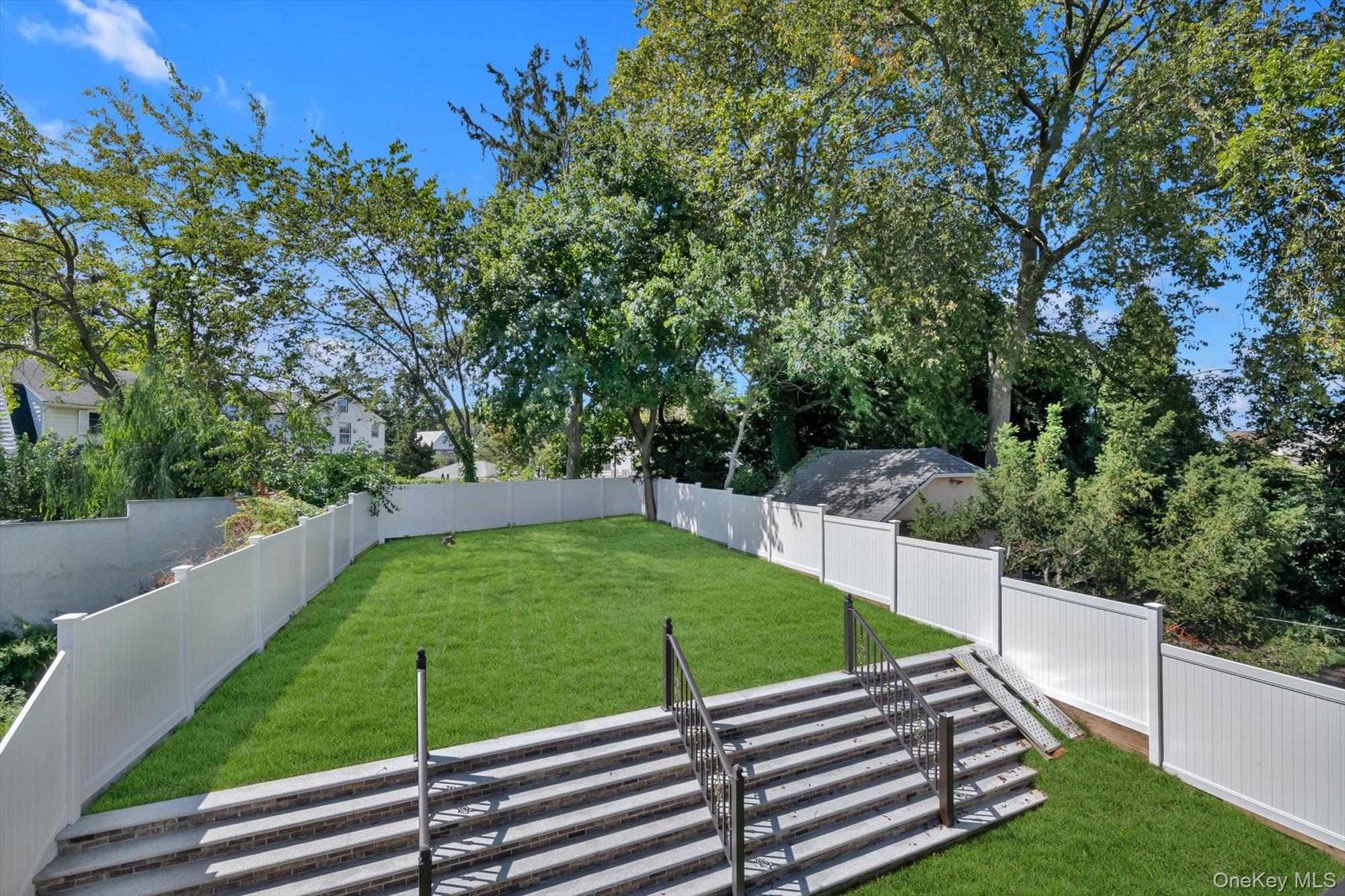 8366 Charlecote Ridge Property Photo 28