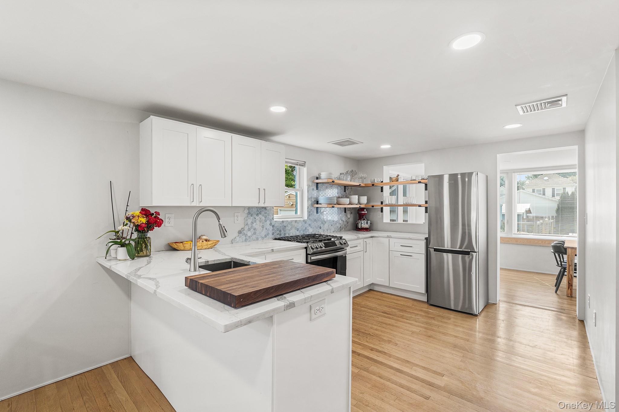 5 W Maple Avenue Property Photo 10