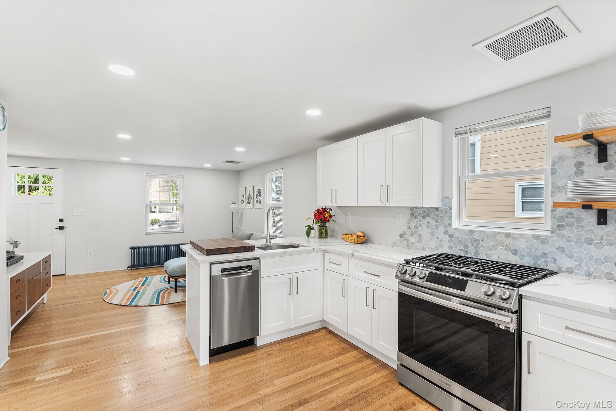 5 W Maple Avenue Property Photo 12