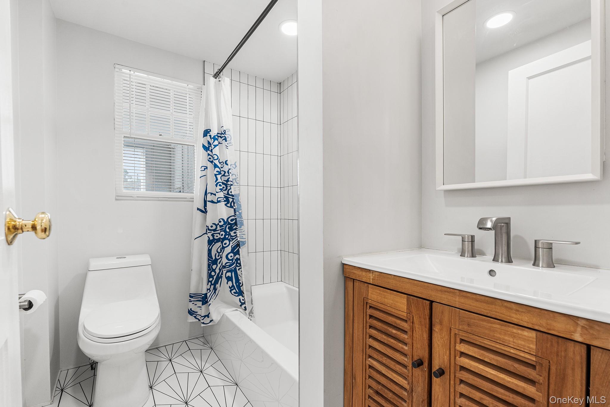 5 W Maple Avenue Property Photo 14