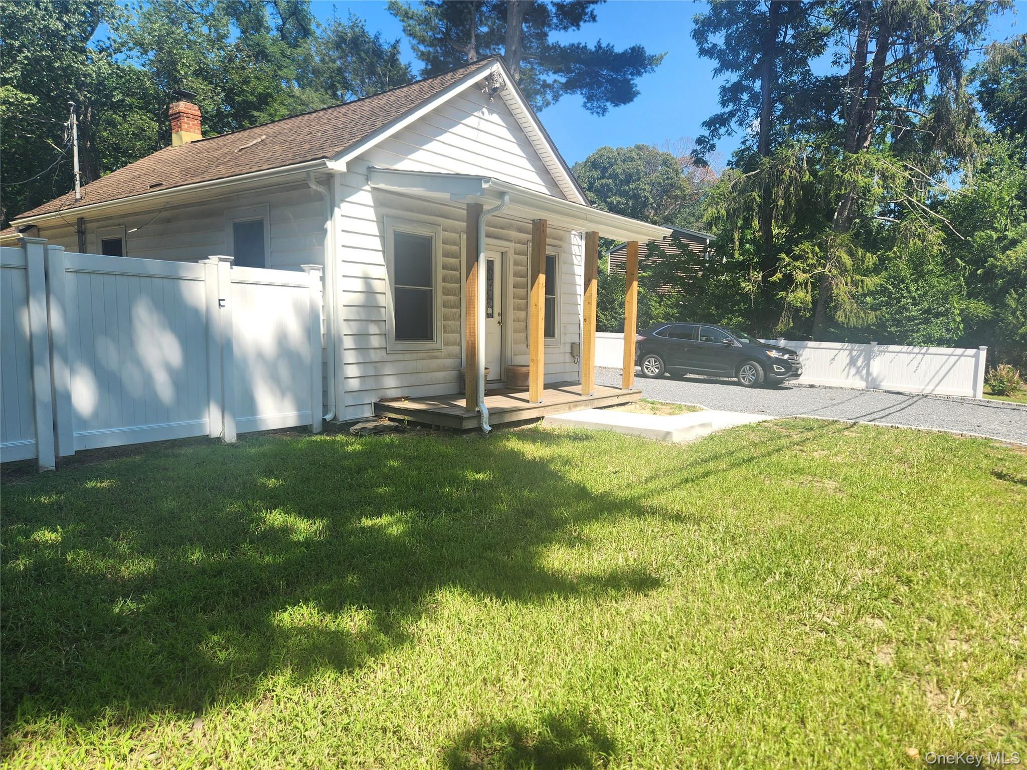807 Meadow Road Property Photo 2