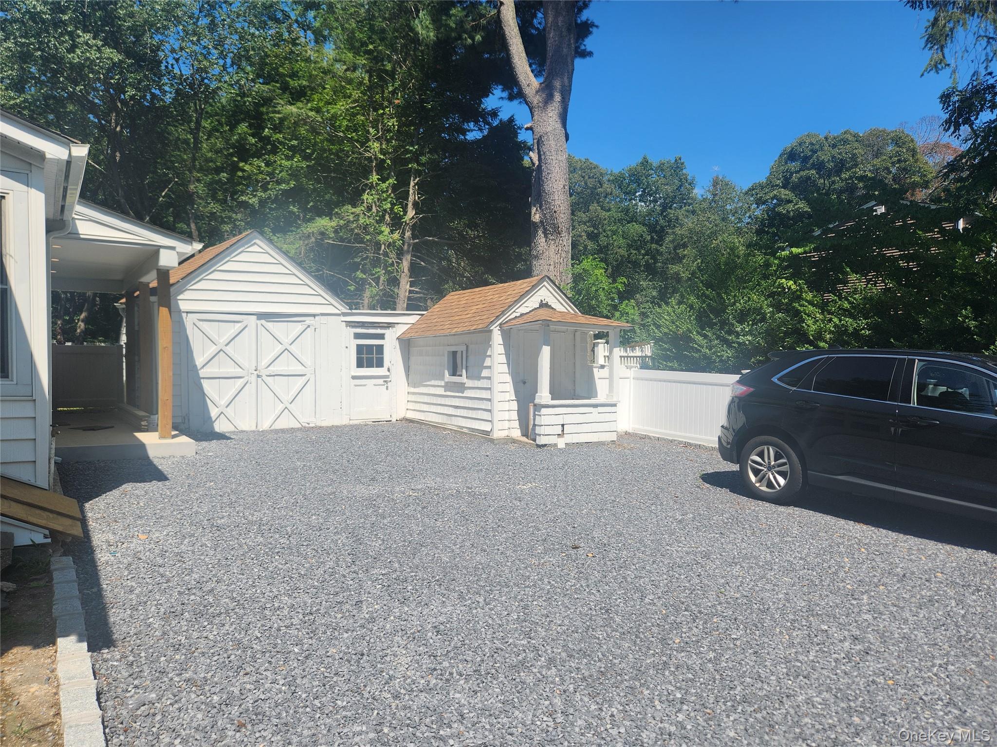 807 Meadow Road Property Photo 3