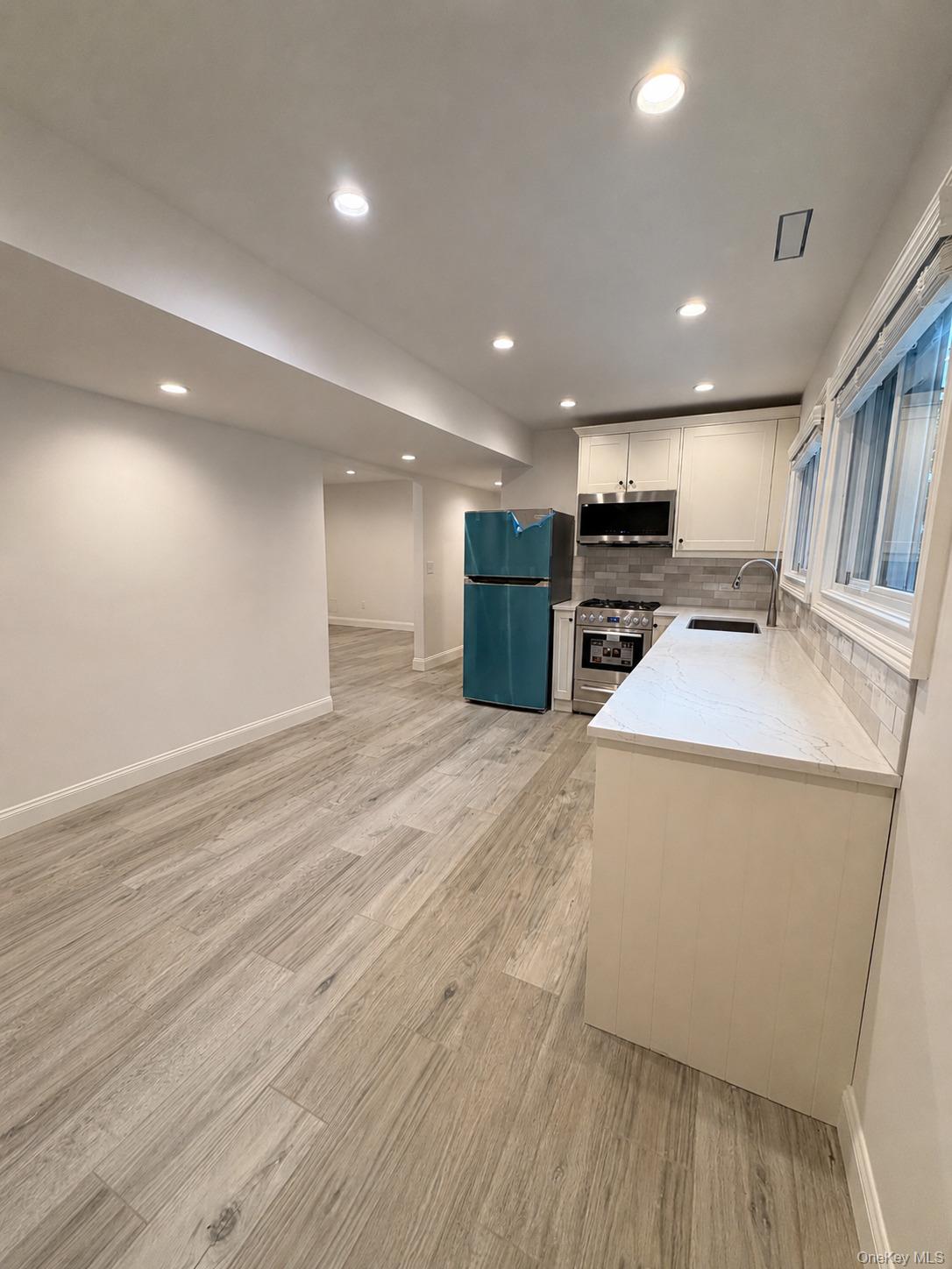 17 Jefferson Avenue Property Photo 4