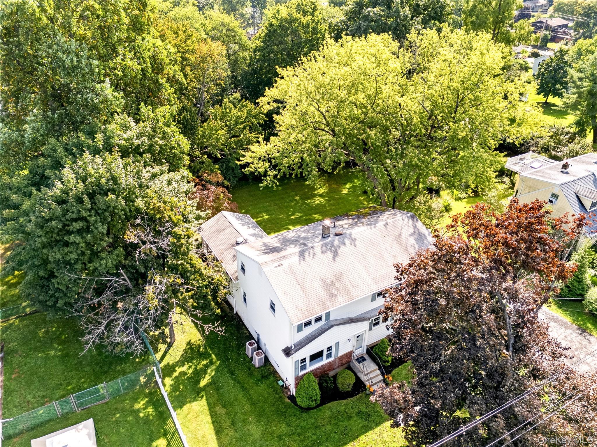 92 Kings Highway Property Photo 4
