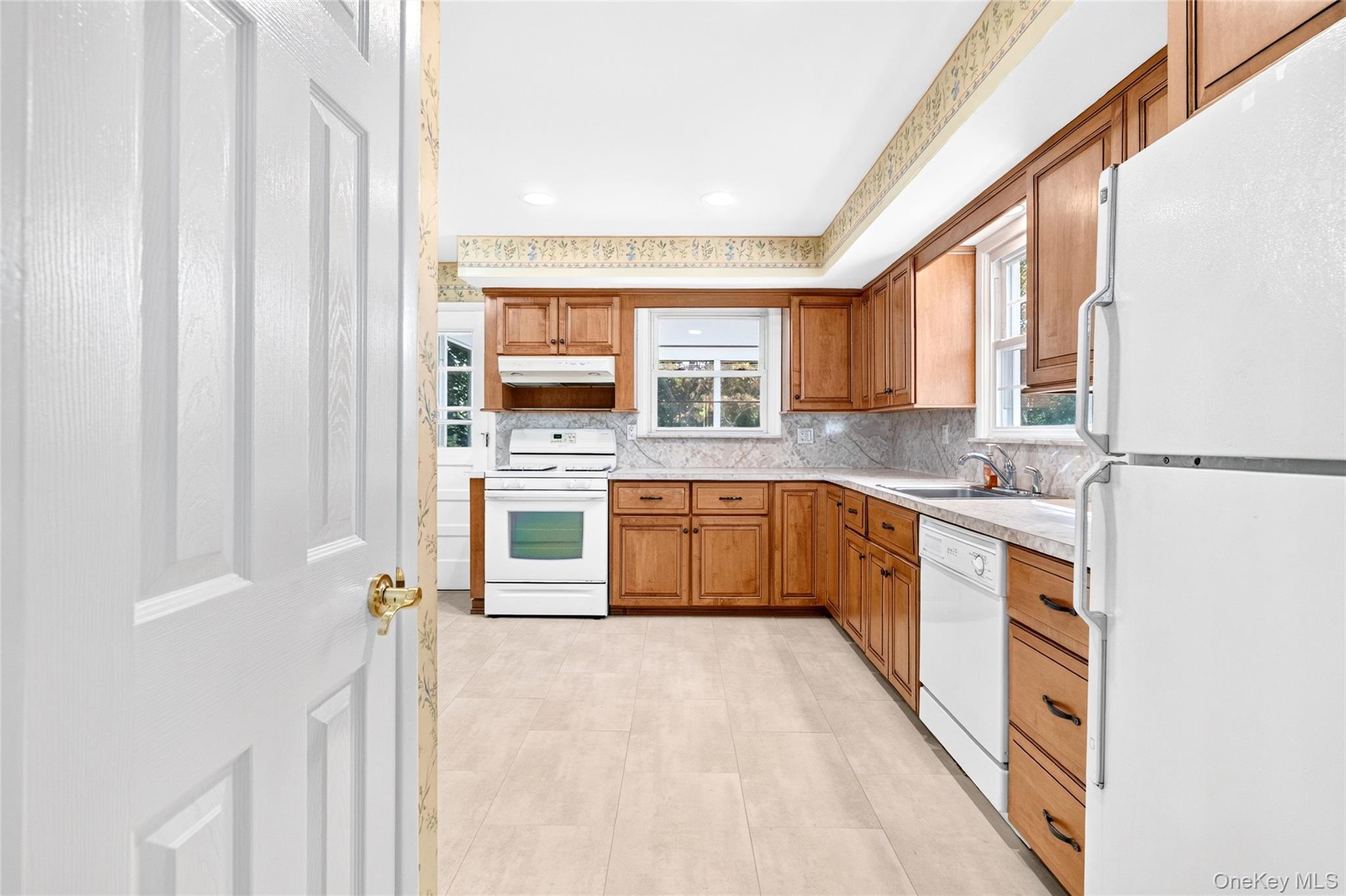 92 Kings Highway Property Photo 15