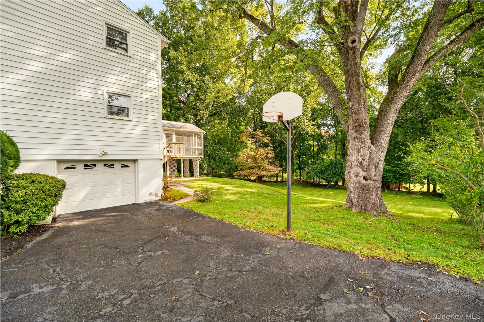92 Kings Highway Property Photo 49