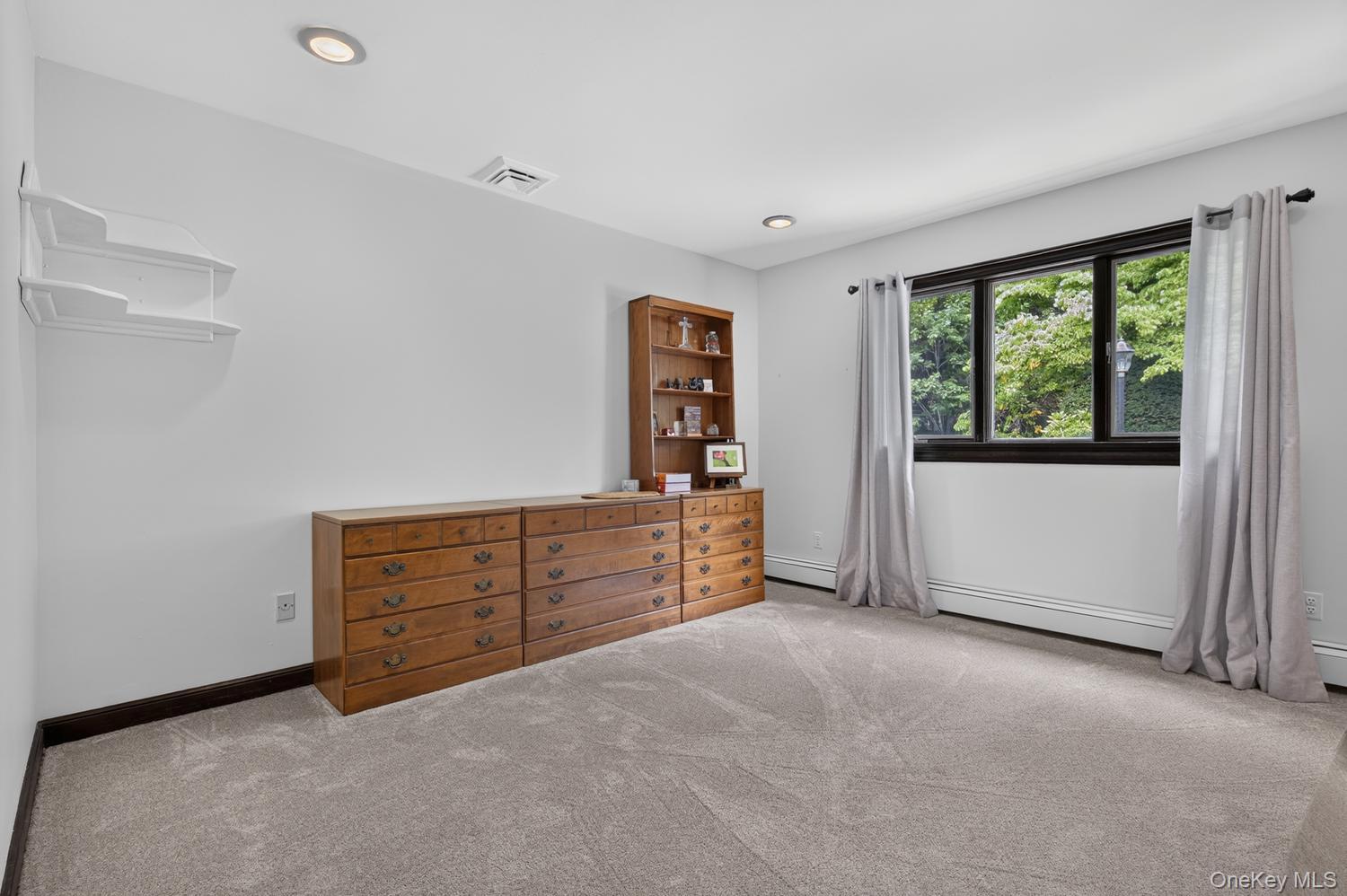10 Dorchester Drive Property Photo 18