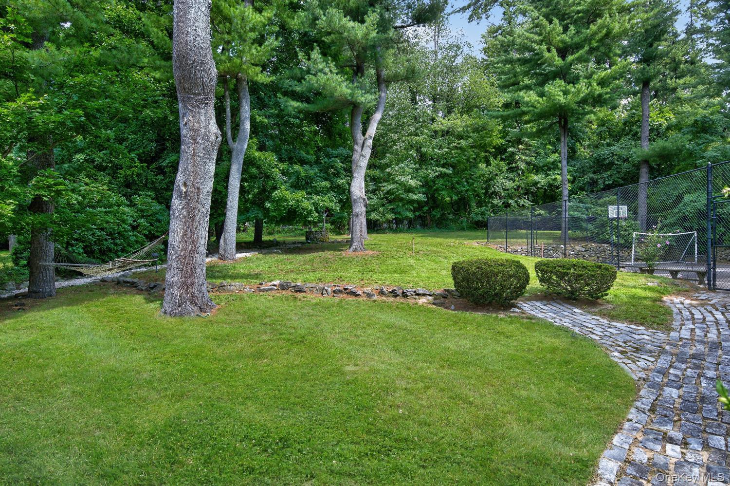10 Dorchester Drive Property Photo 31