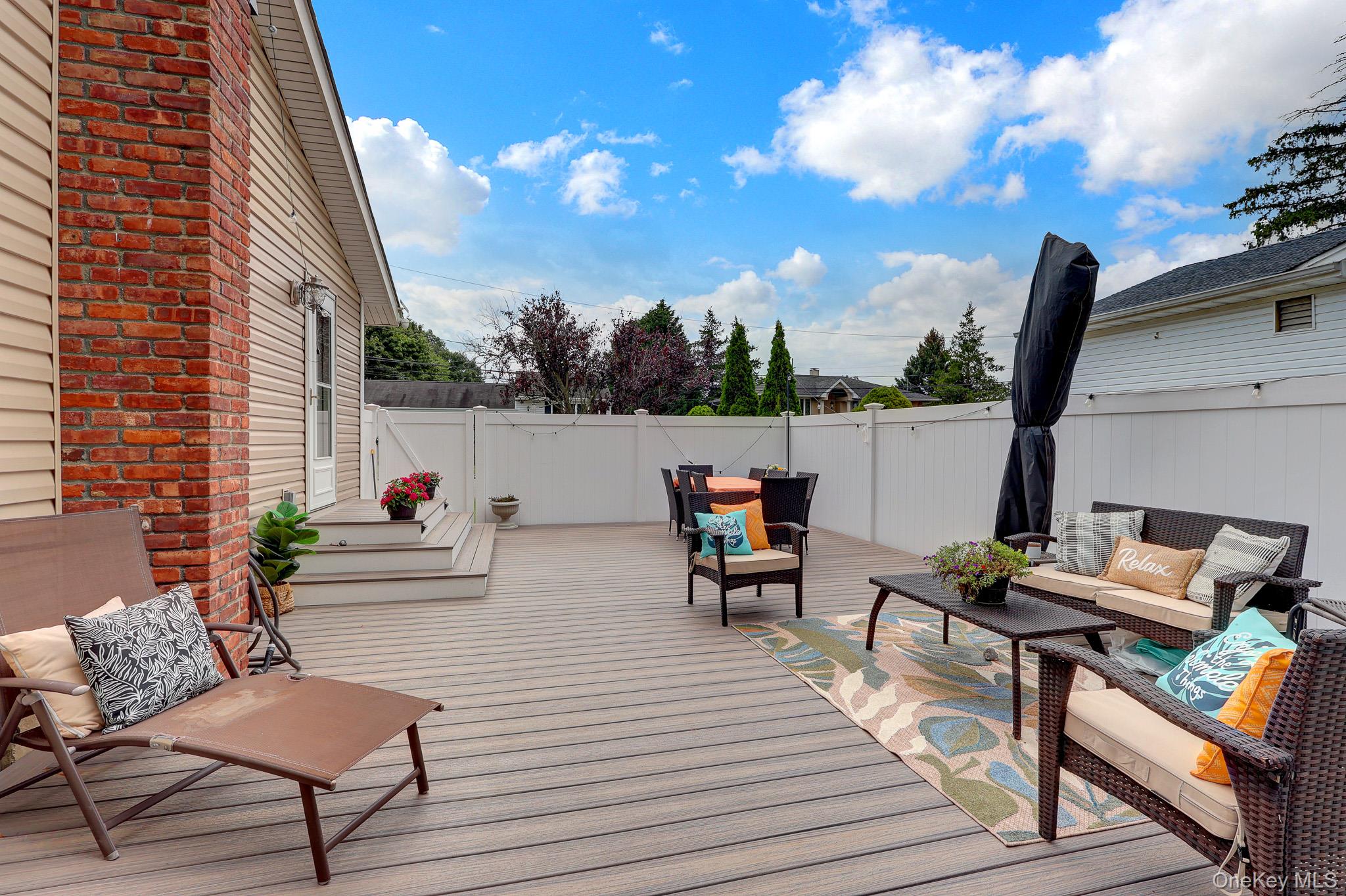 43 Manhattan Avenue Property Photo 4