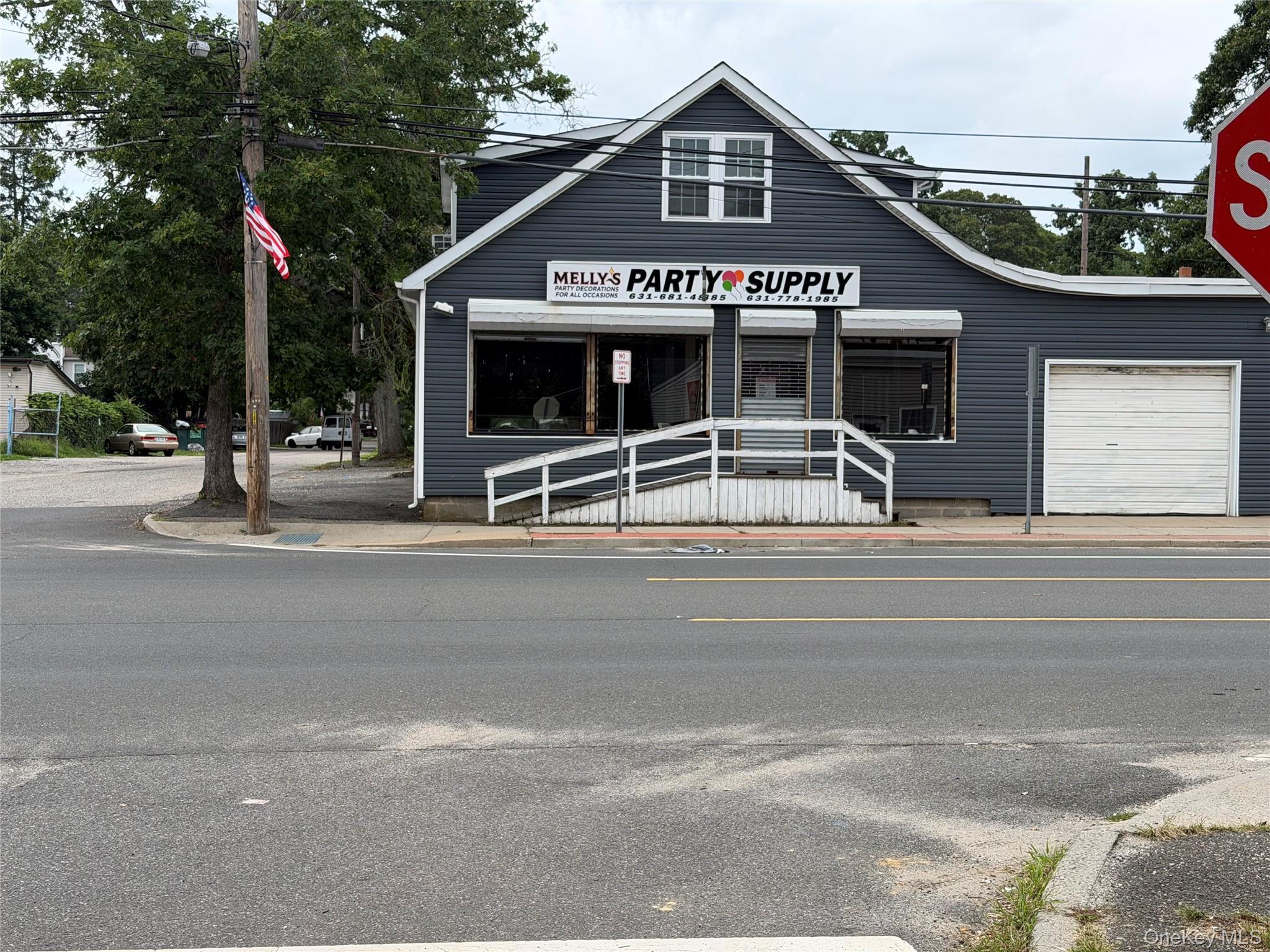 1555 Montauk Highway Property Photo 1