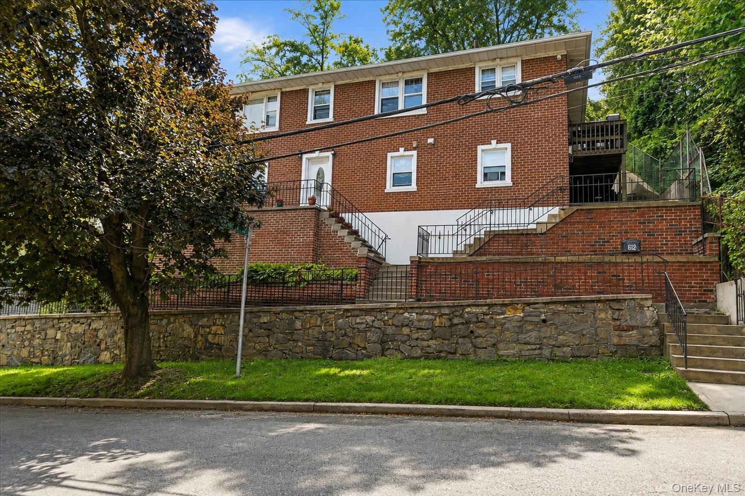 62 Raybrook Rd Property Photo 1
