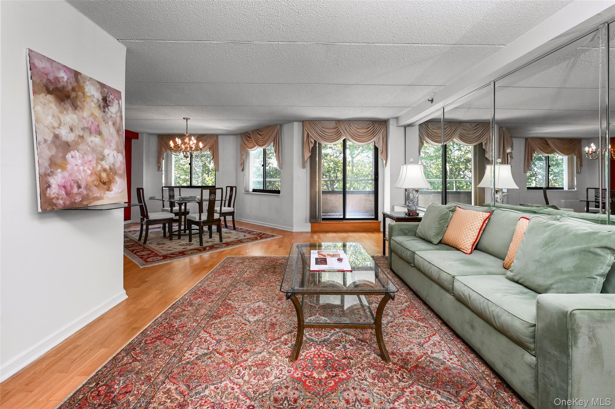 680 W Boston Post Road 3a Property Photo 9