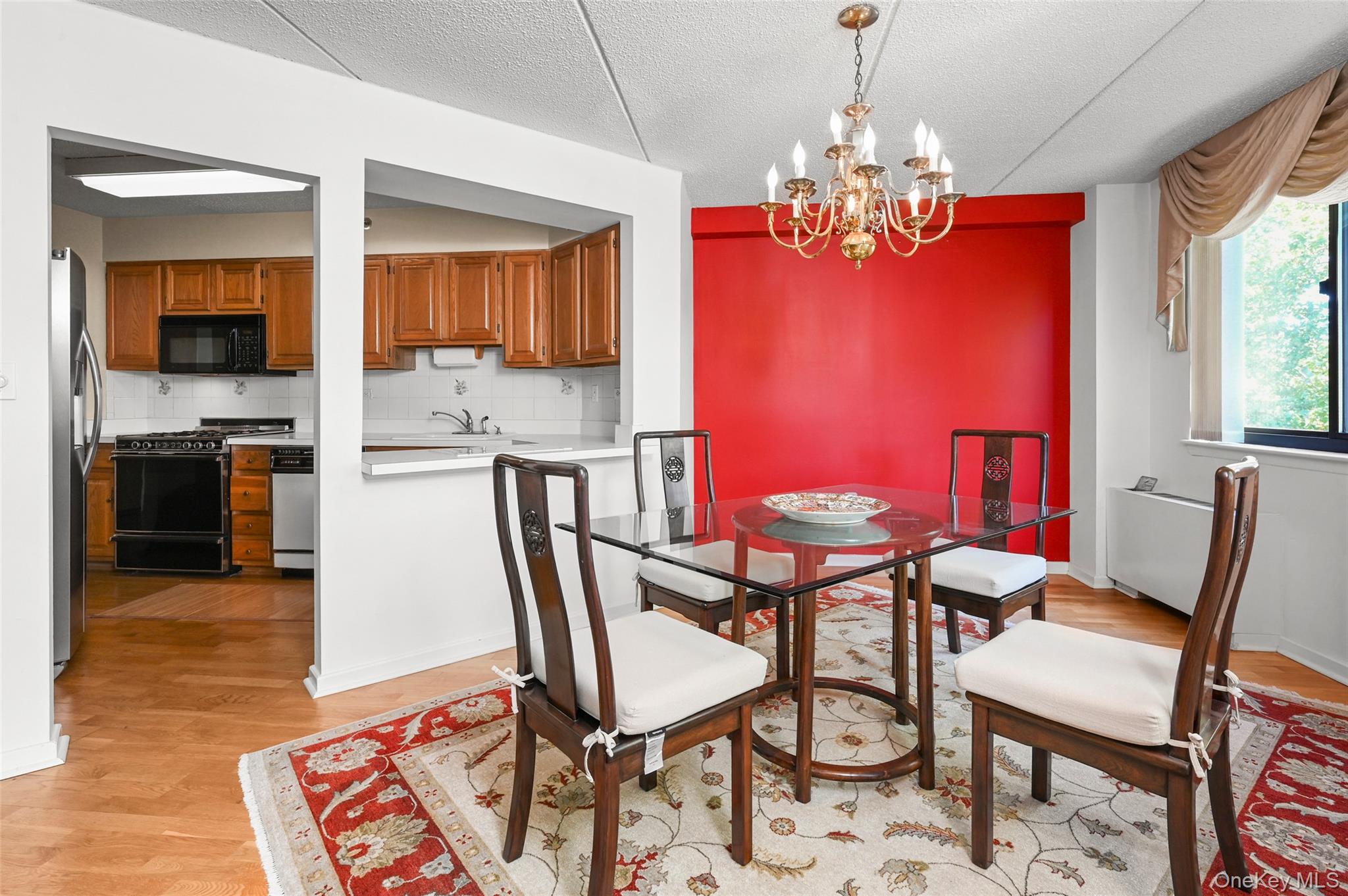 680 W Boston Post Road 3a Property Photo 11