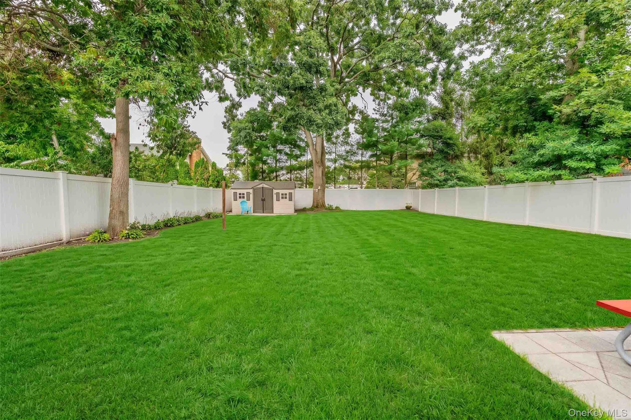 41 W 6th Street Property Photo 12