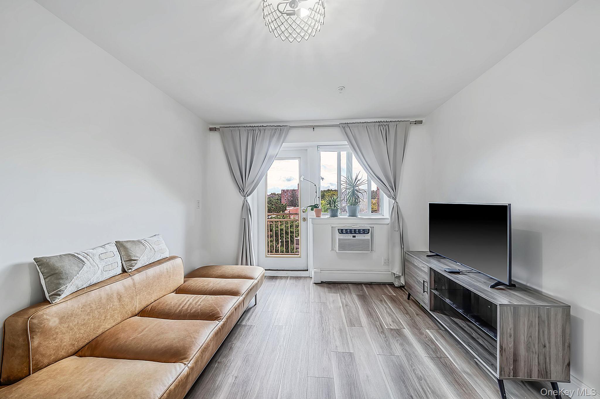 14024 31st Drive 4c Property Photo 3
