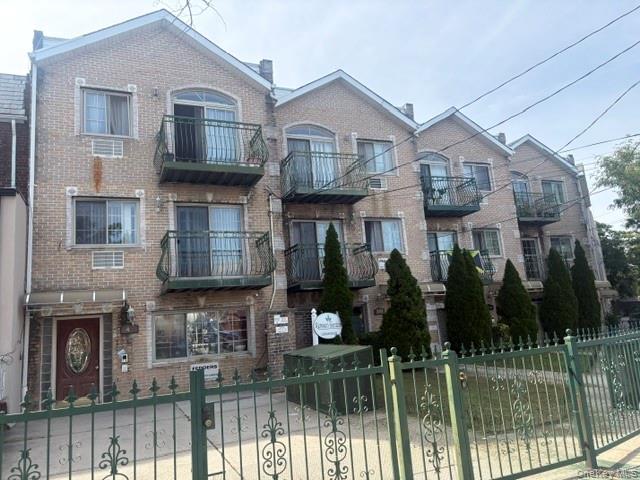 4 E 54th Street 2g Property Photo 2