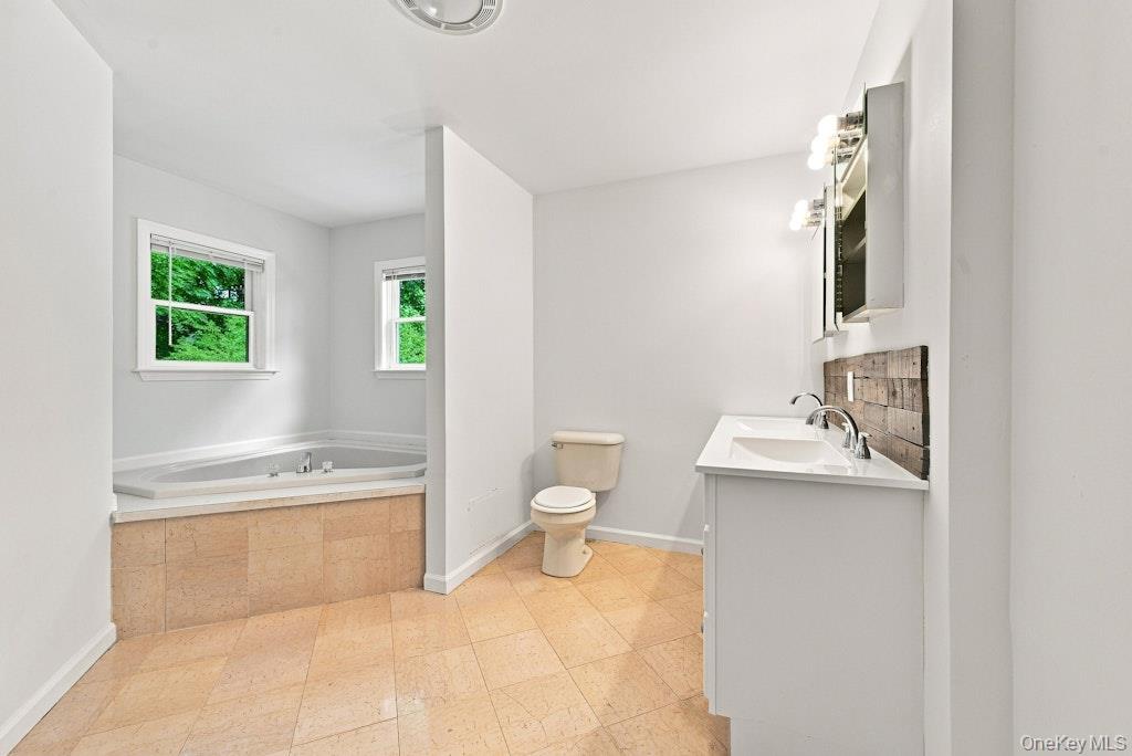 48 Private Road Property Photo 32