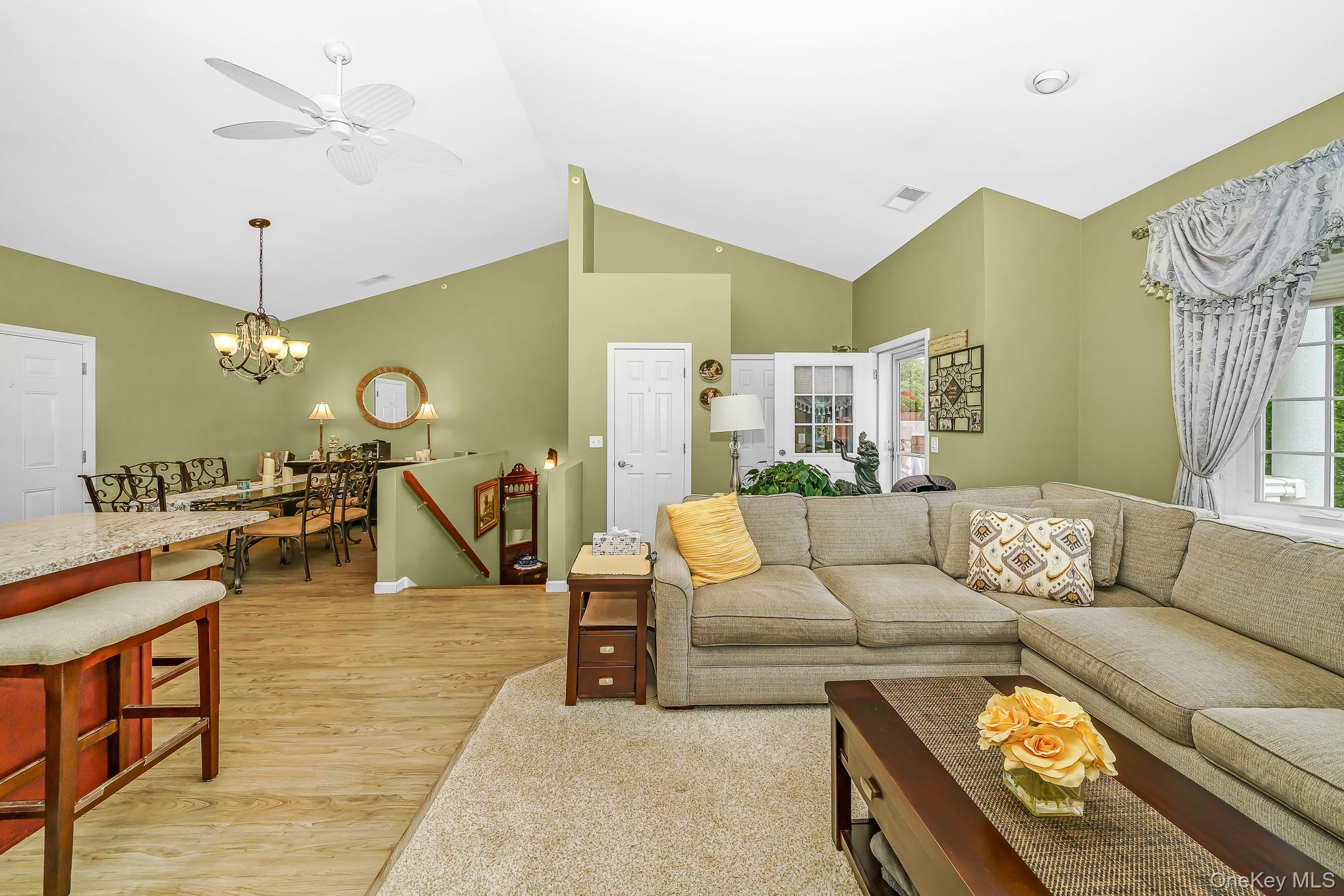 30 Sarah Court Property Photo 10