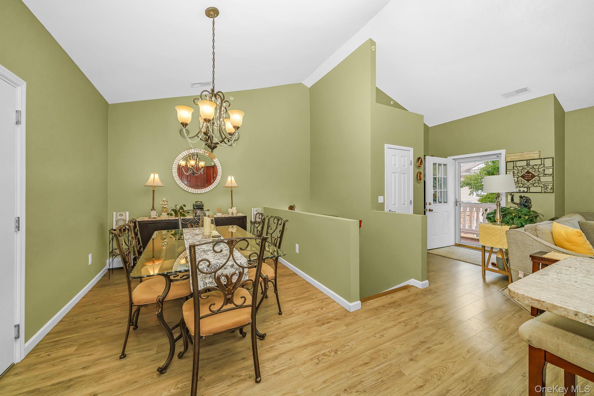 30 Sarah Court Property Photo 15