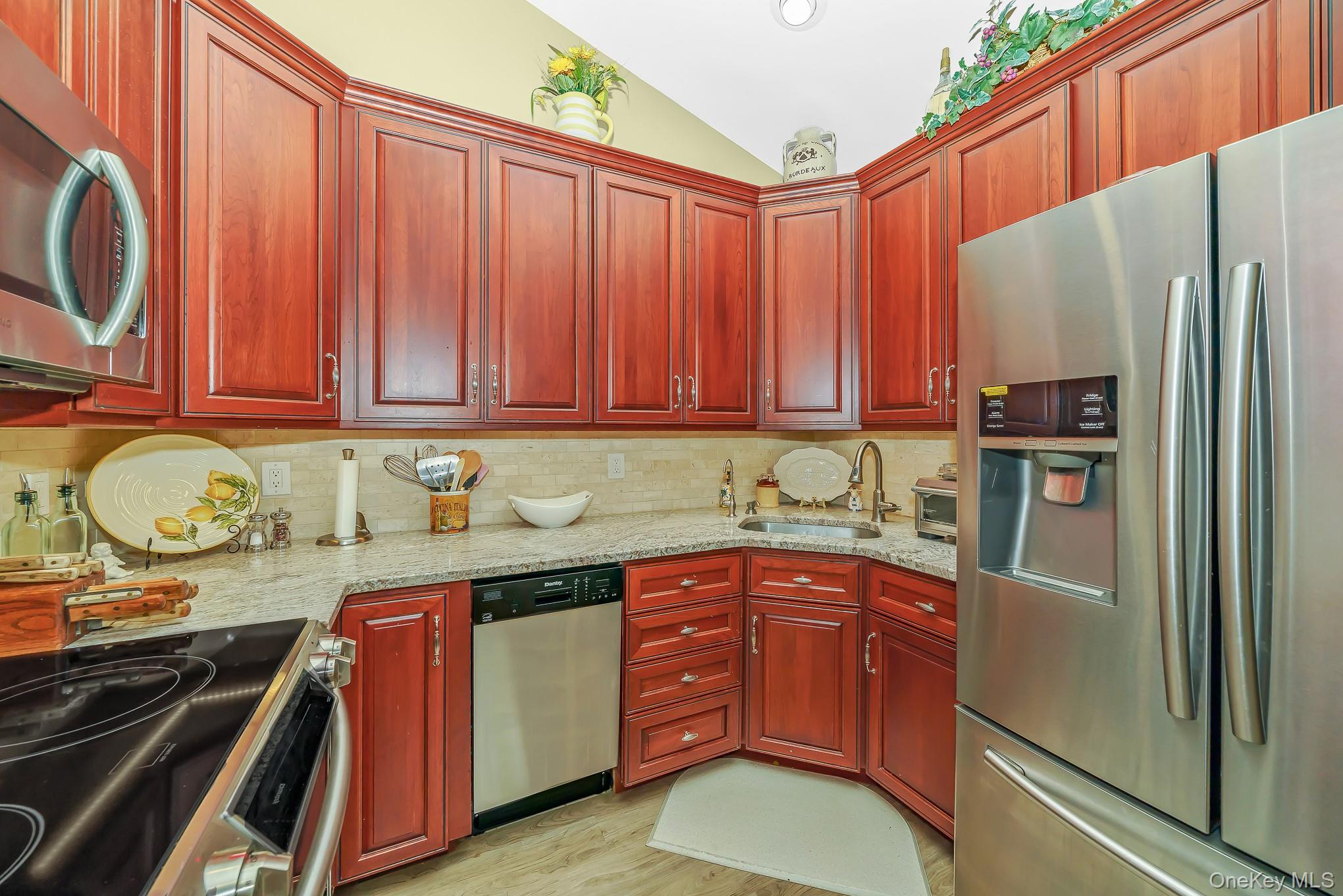 30 Sarah Court Property Photo 18