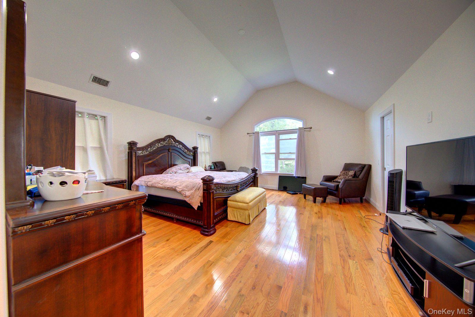 97 Chestnut Street Property Photo 12