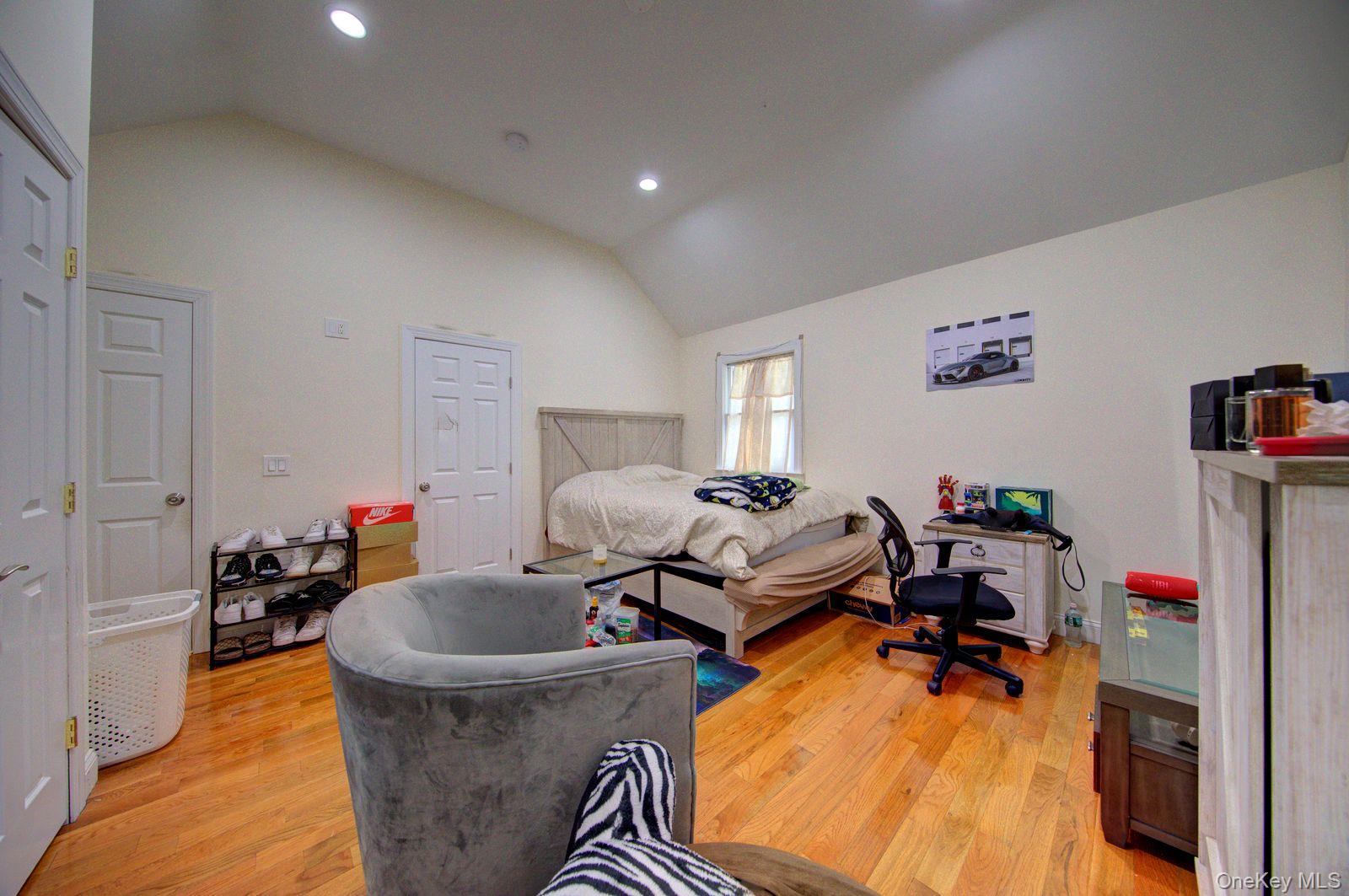 97 Chestnut Street Property Photo 16