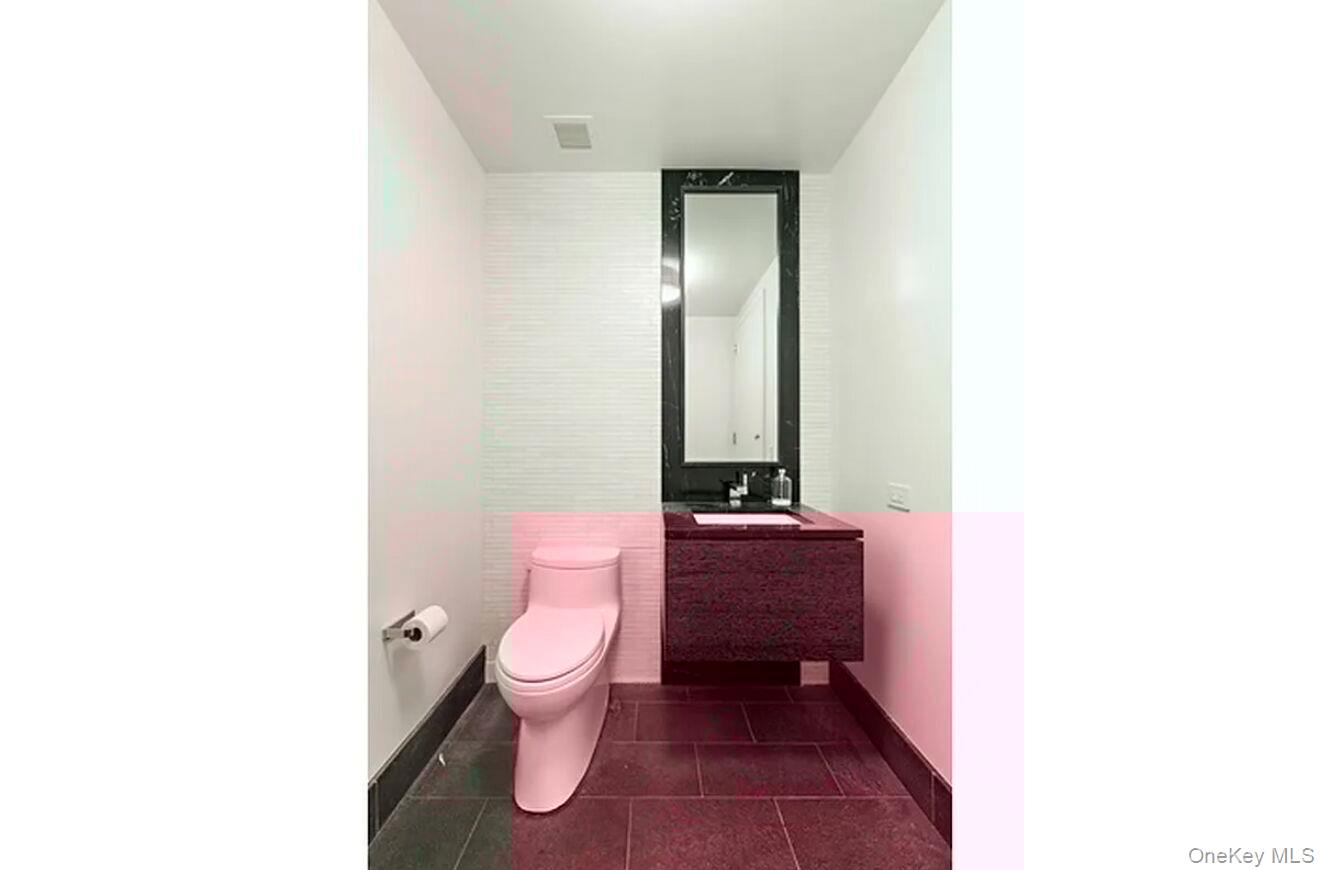 50 Riverside Boulevard 15m Property Photo 7