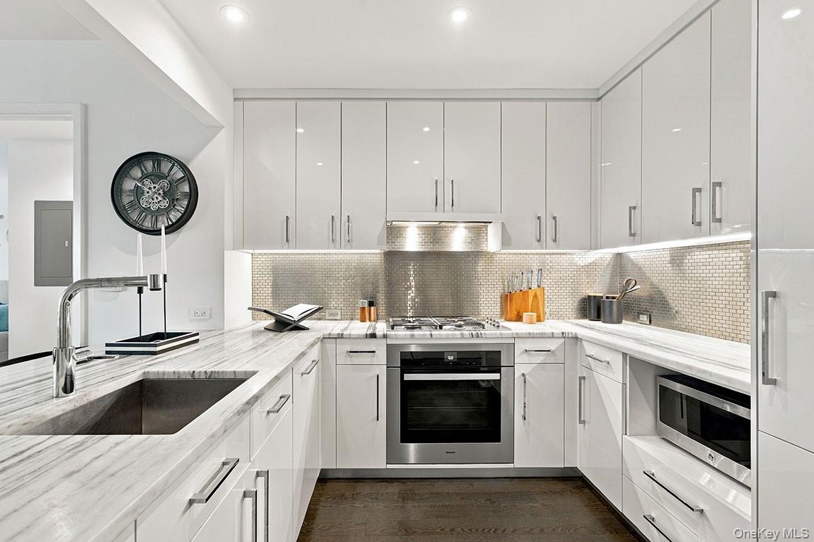 50 Riverside Boulevard 15m Property Photo 8