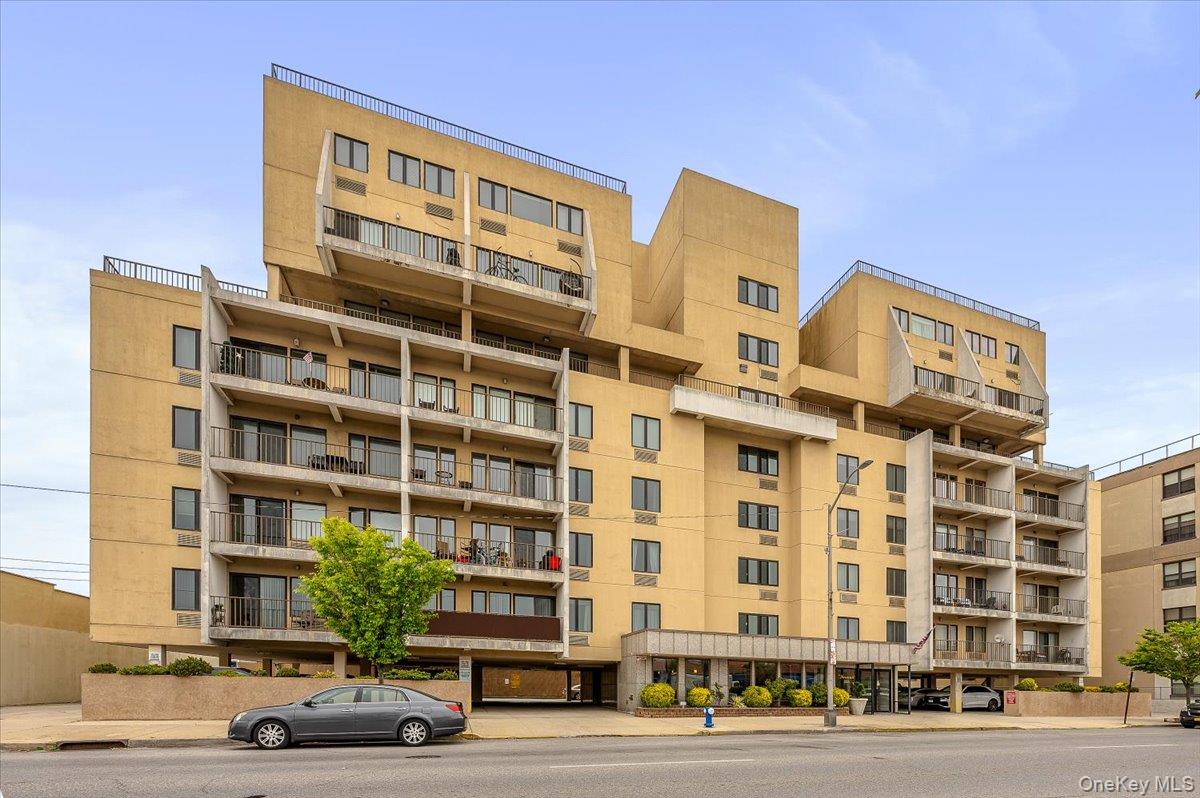 235 W Park Avenue 205 Property Photo 1