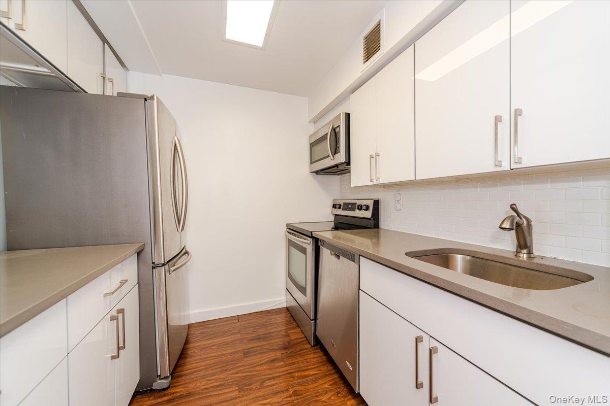 235 W Park Avenue 205 Property Photo 7