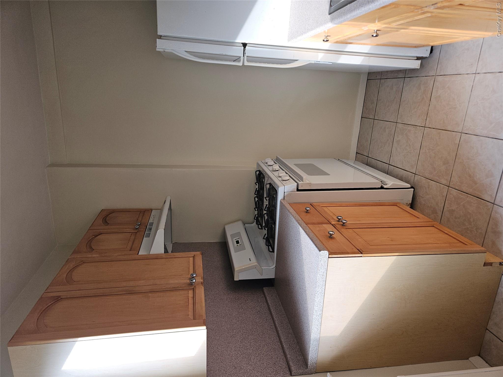 5500 Fieldston Drive 4ii Property Photo 8