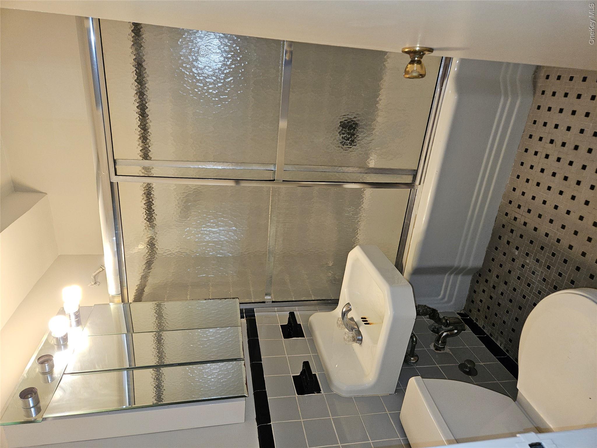 5500 Fieldston Drive 4ii Property Photo 12