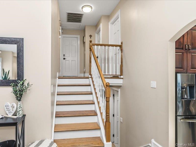 260 W 20th Street Property Photo 12