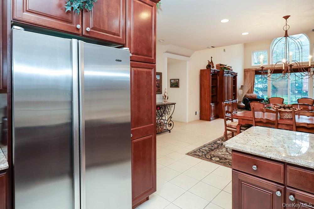 643 Verona Drive Property Photo 4
