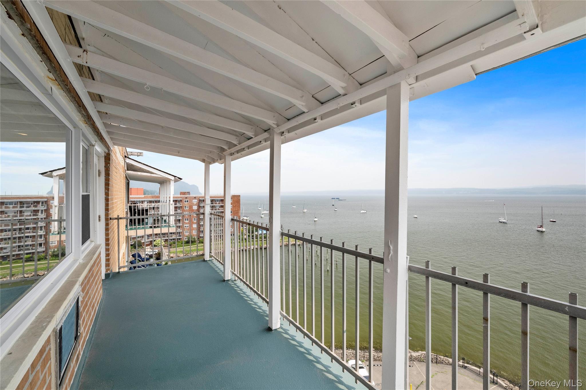101 Gedney Street 6u Property Photo 7