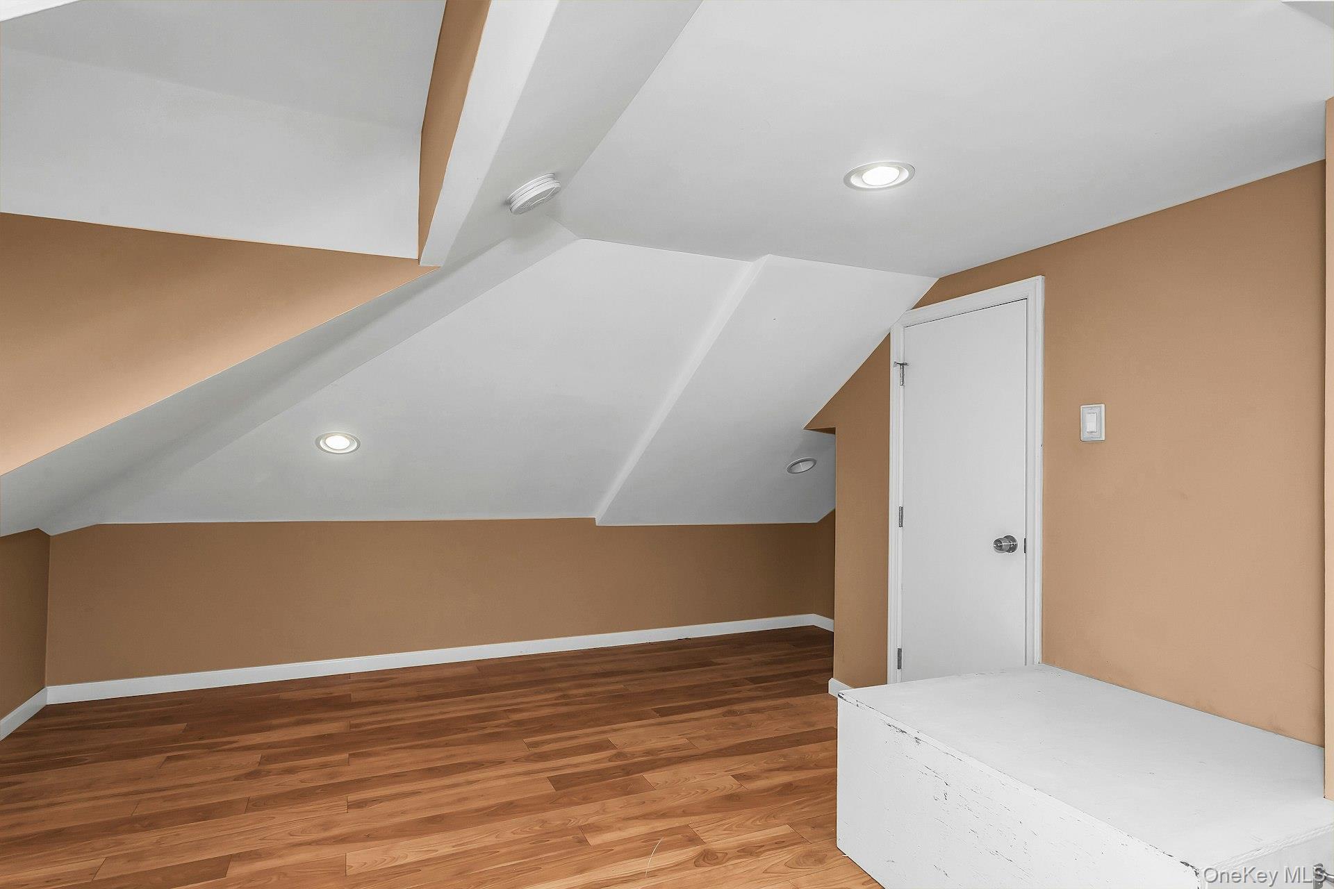 12714 102nd Road Property Photo 17