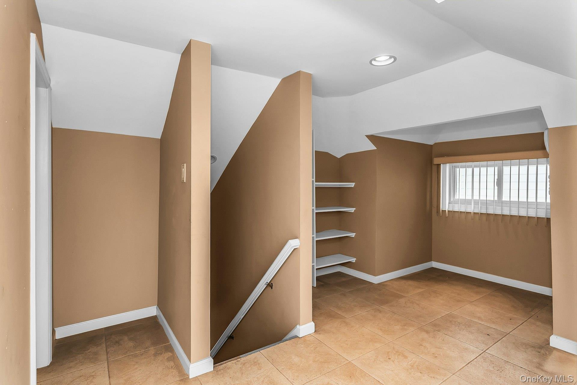 12714 102nd Road Property Photo 18