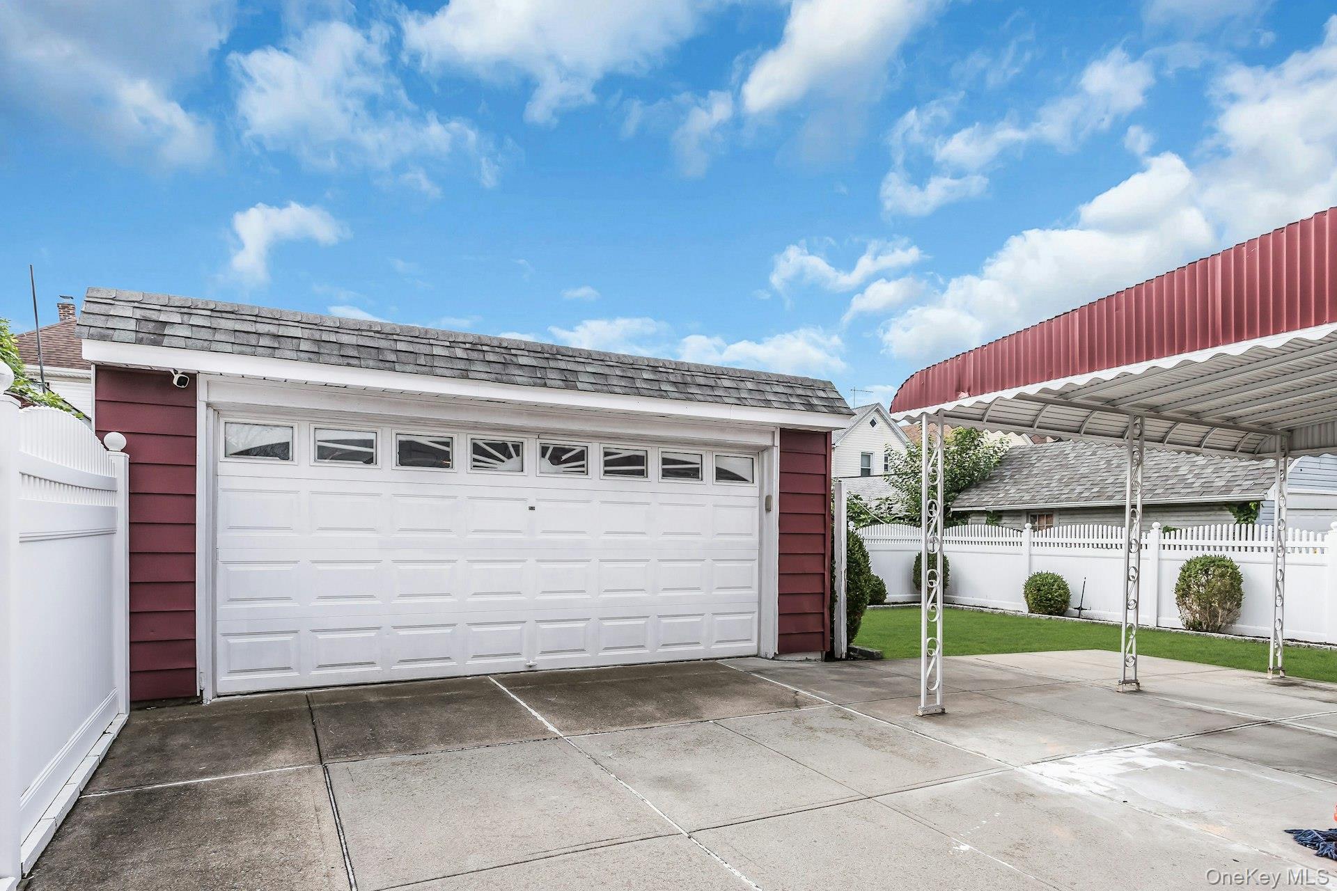12714 102nd Road Property Photo 26